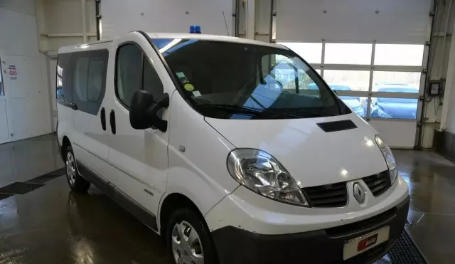 RENAULT Trafic 