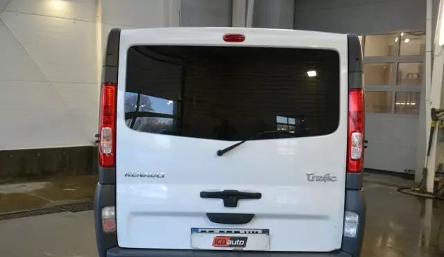RENAULT Trafic 