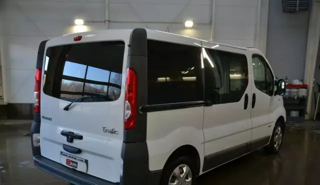RENAULT Trafic 