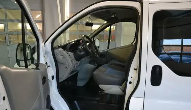 RENAULT Trafic 