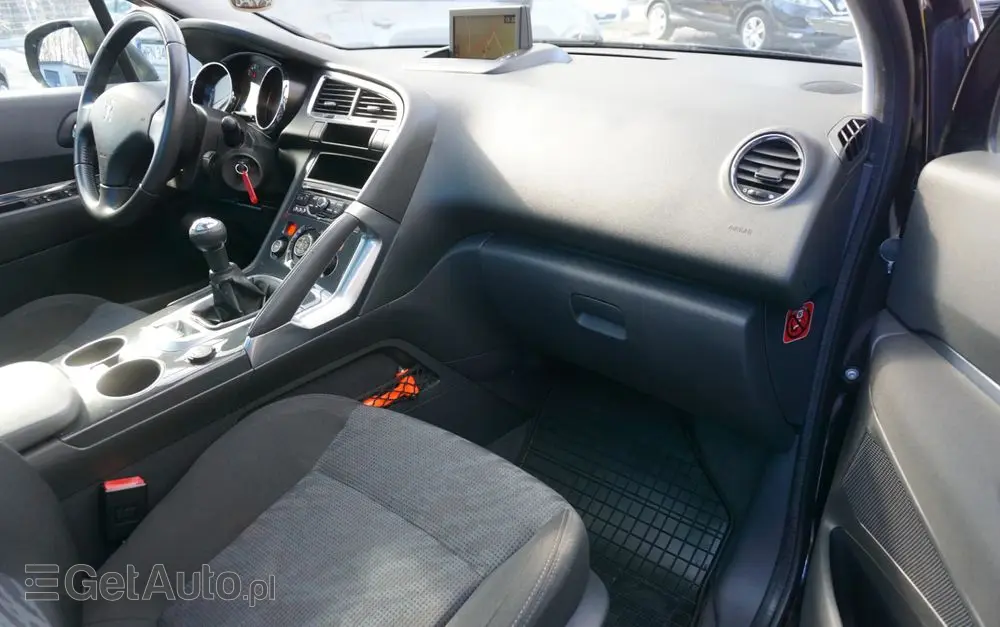 PEUGEOT 3008 120 VTi Active