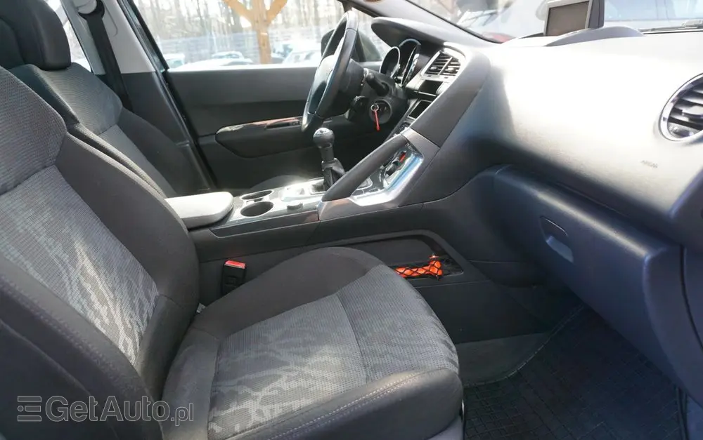 PEUGEOT 3008 120 VTi Active