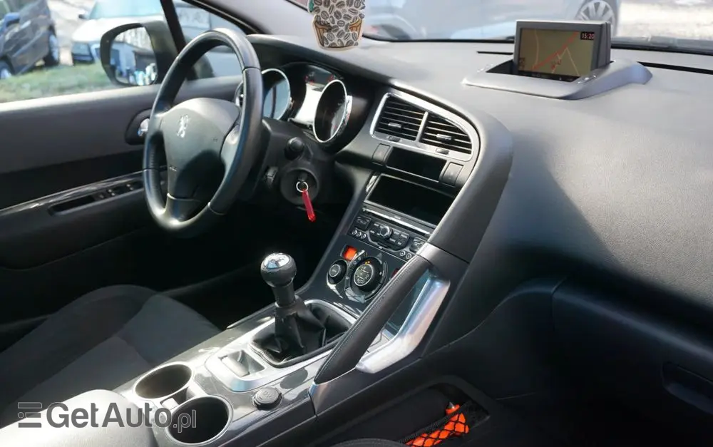 PEUGEOT 3008 120 VTi Active