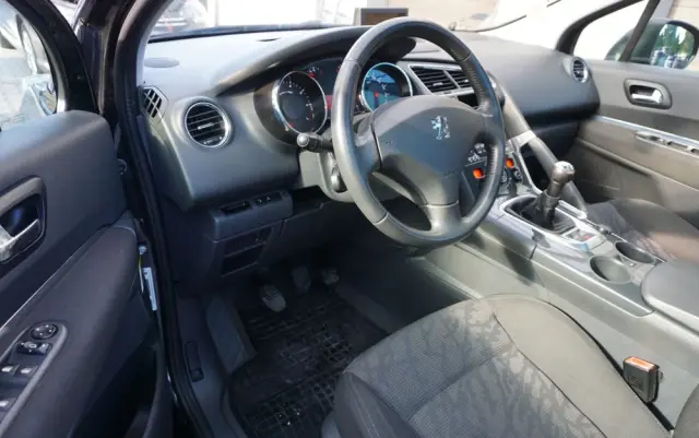 PEUGEOT 3008 120 VTi Active