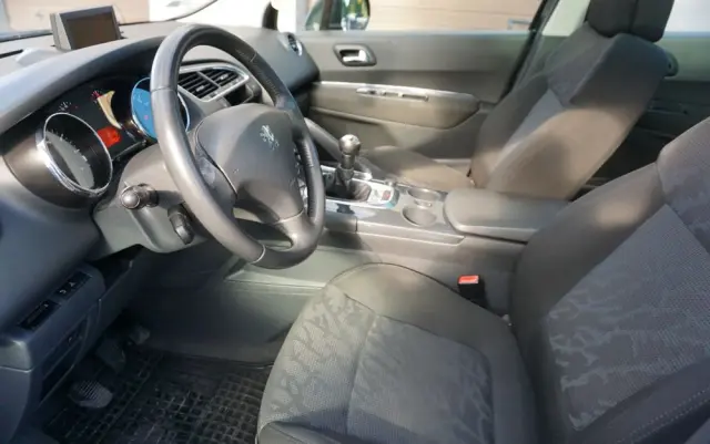 PEUGEOT 3008 120 VTi Active