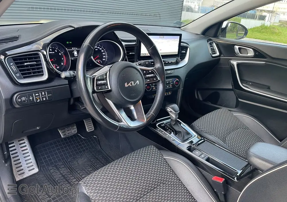 KIA Ceed 1.5 T-GDI Business Line DCT