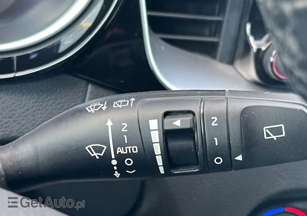 KIA Ceed 1.5 T-GDI Business Line DCT