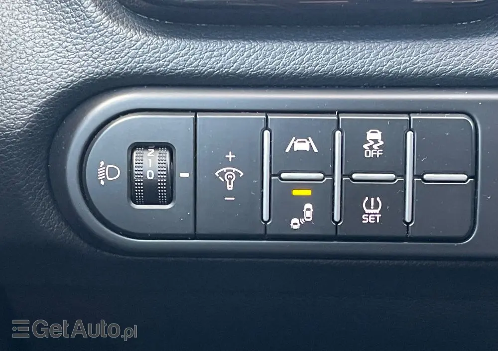 KIA Ceed 1.5 T-GDI Business Line DCT