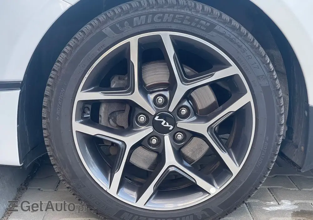 KIA Ceed 1.5 T-GDI Business Line DCT