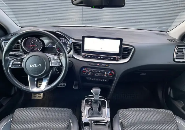 KIA Ceed 1.5 T-GDI Business Line DCT