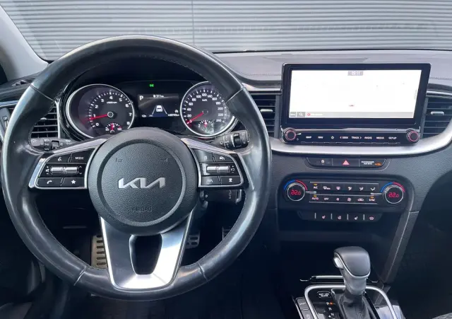 KIA Ceed 1.5 T-GDI Business Line DCT