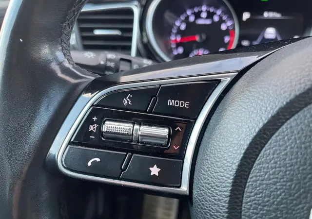 KIA Ceed 1.5 T-GDI Business Line DCT