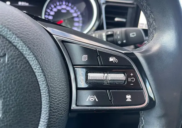 KIA Ceed 1.5 T-GDI Business Line DCT