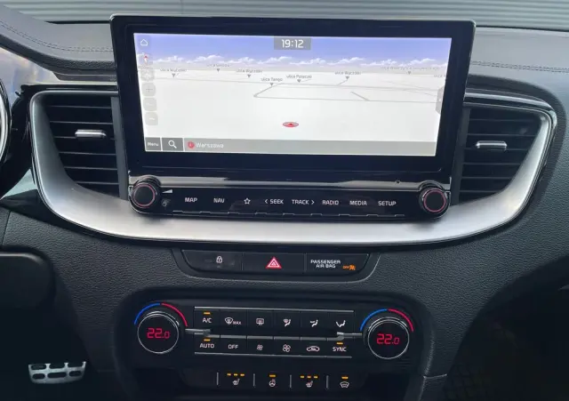 KIA Ceed 1.5 T-GDI Business Line DCT