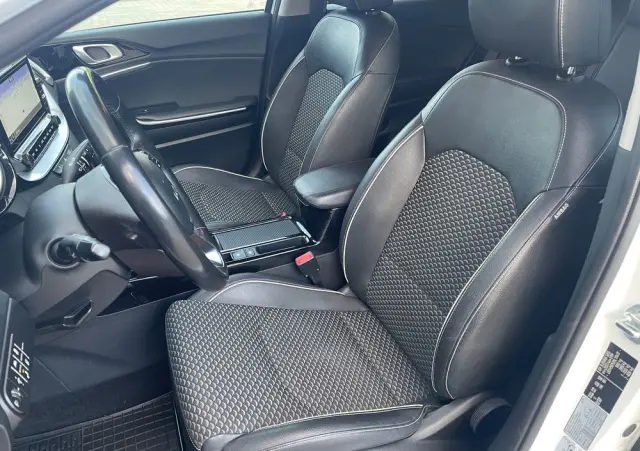 KIA Ceed 1.5 T-GDI Business Line DCT