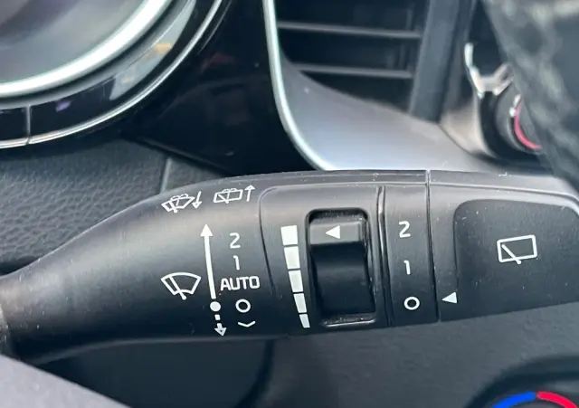 KIA Ceed 1.5 T-GDI Business Line DCT