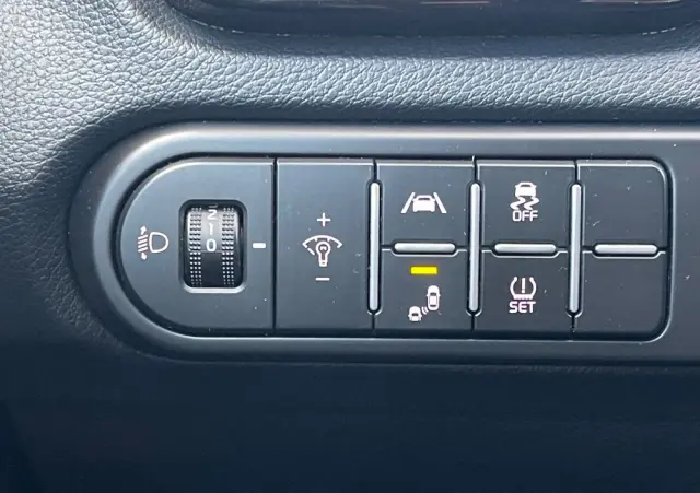 KIA Ceed 1.5 T-GDI Business Line DCT