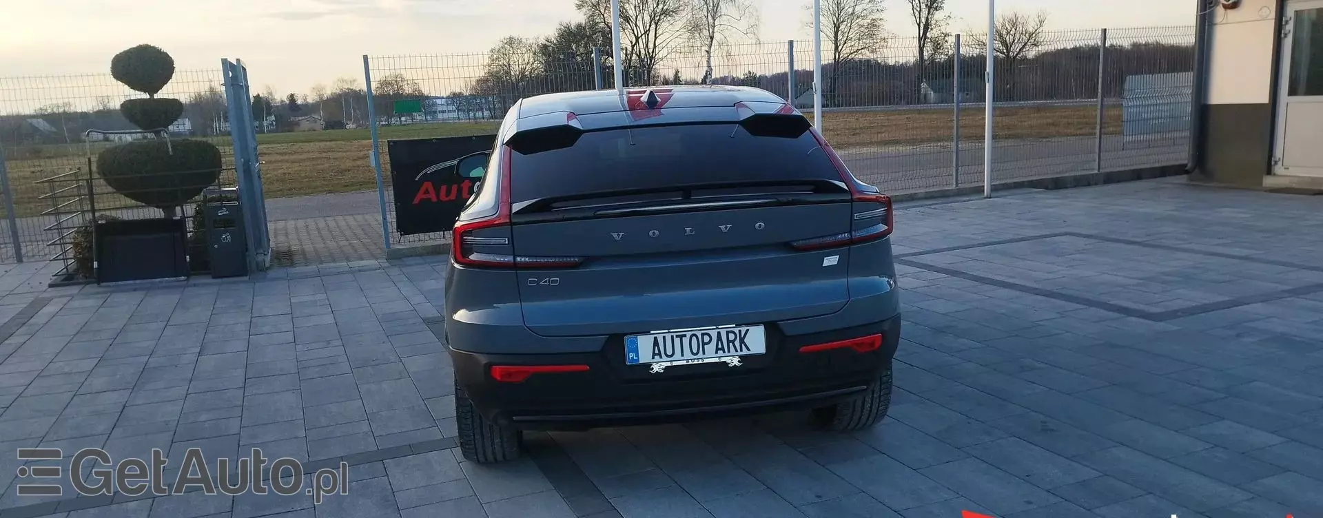 VOLVO C40 78 kWh (408 KM) AWD Electric