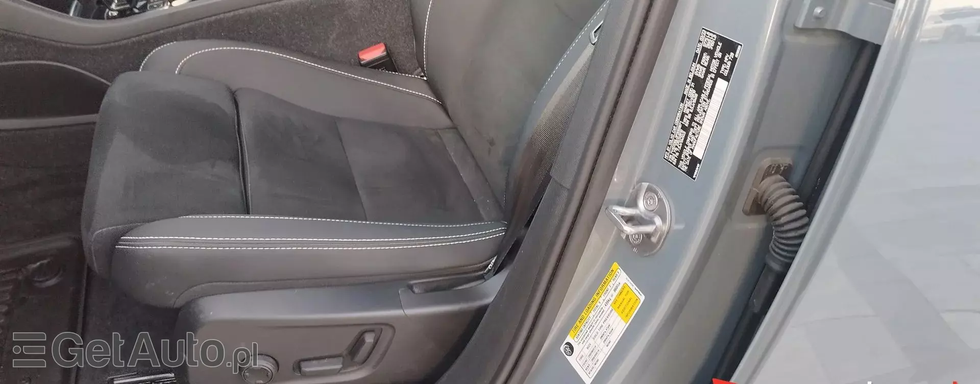 VOLVO C40 78 kWh (408 KM) AWD Electric