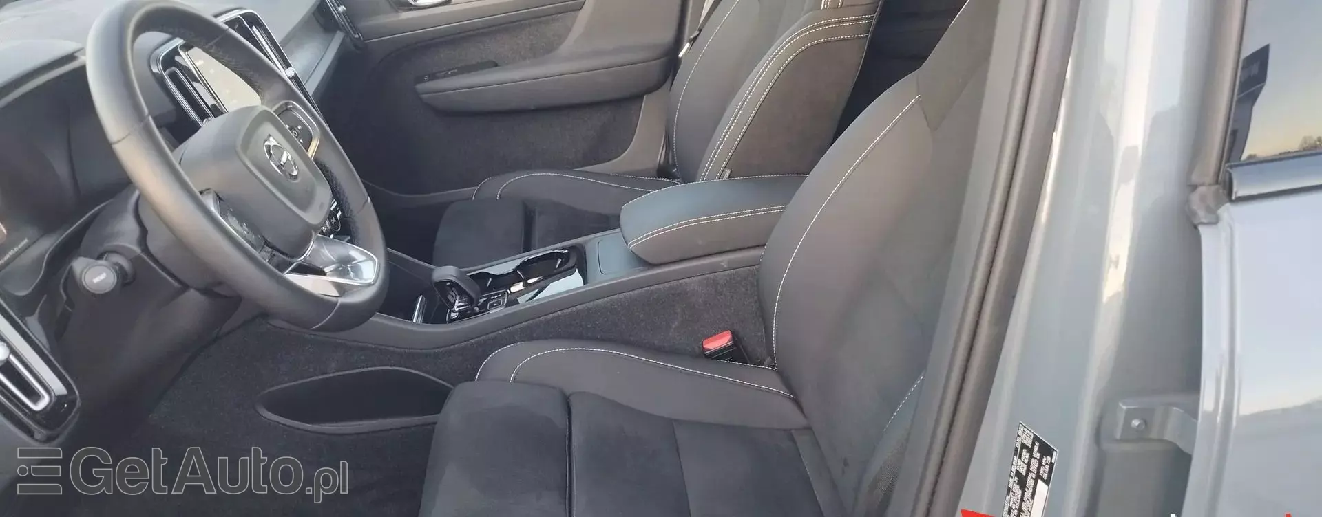 VOLVO C40 78 kWh (408 KM) AWD Electric