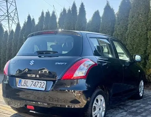 SUZUKI Swift 