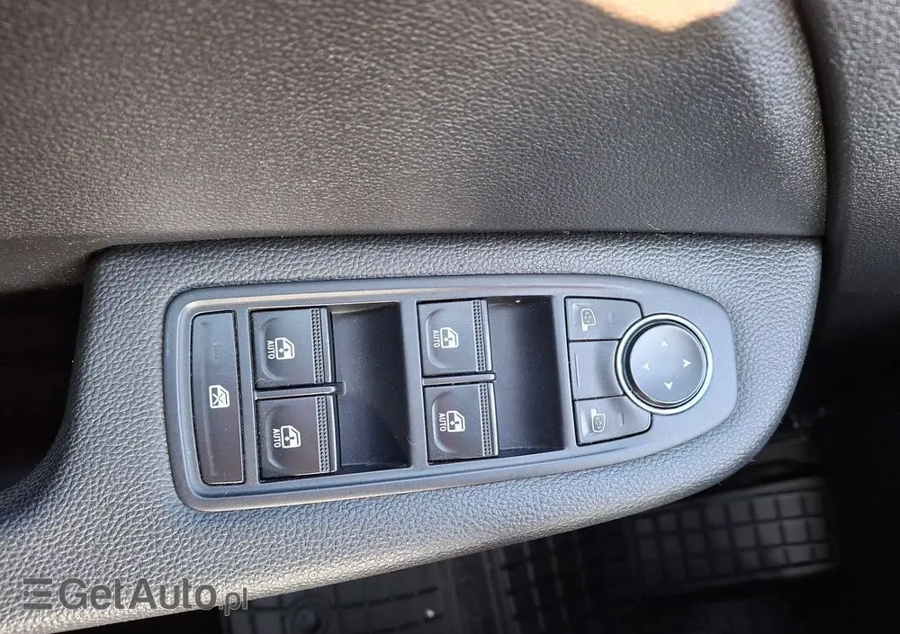 RENAULT Clio 1.0 TCe Zen