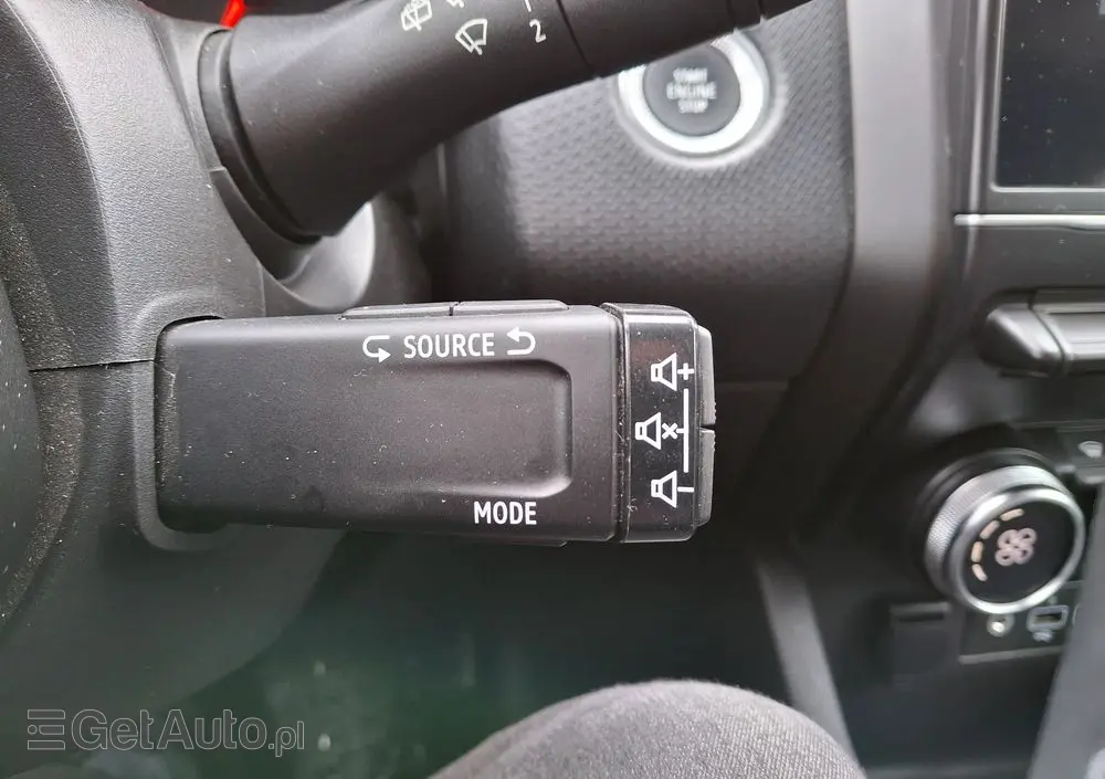 RENAULT Clio 1.0 TCe Zen