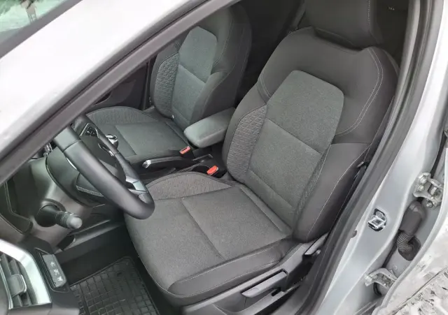 RENAULT Clio 1.0 TCe Zen