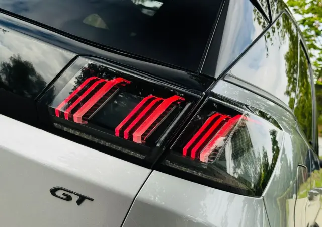 PEUGEOT 3008 1.5 BlueHDi GT S&S