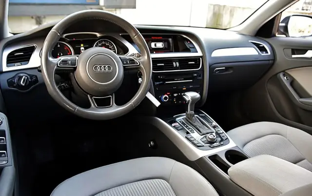 AUDI A4 Avant 2.0 TDI Quattro S tronic