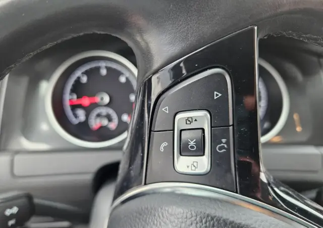 VOLKSWAGEN Golf 1.6 TDI BMT Highline DSG