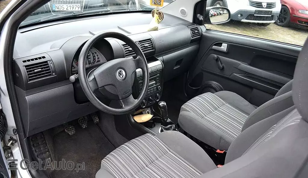 VOLKSWAGEN Fox 