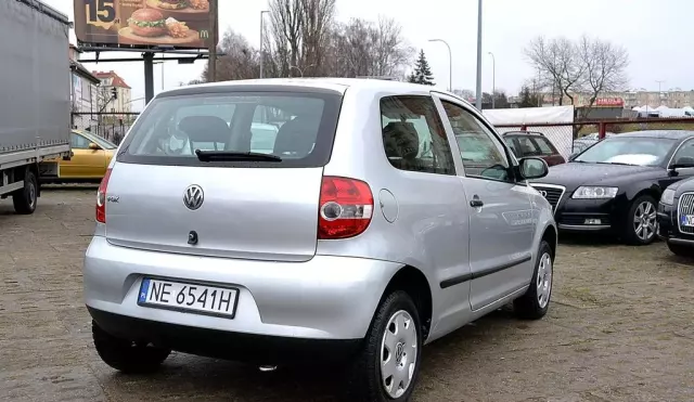 VOLKSWAGEN Fox 
