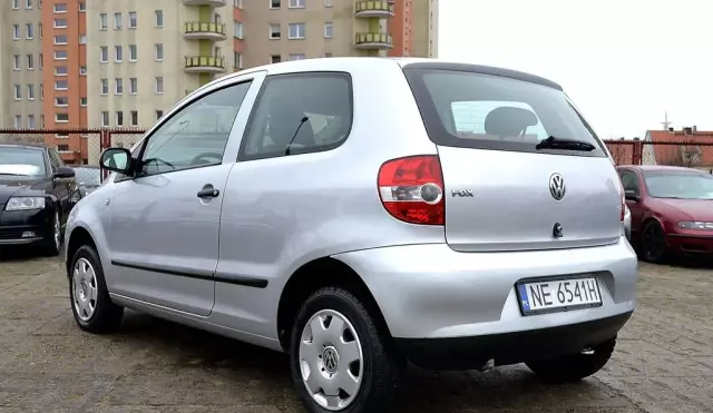 VOLKSWAGEN Fox 