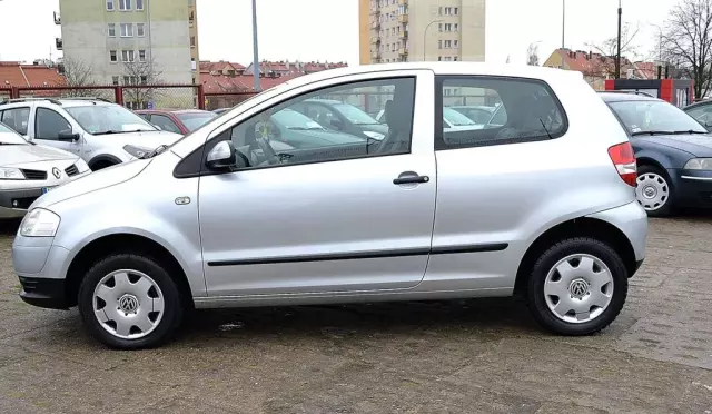 VOLKSWAGEN Fox 