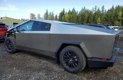 TESLA Cybertruck 