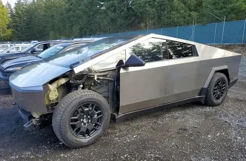 TESLA Cybertruck 