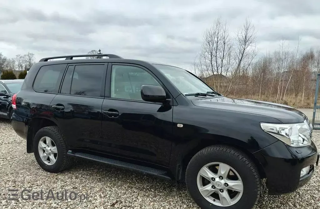 TOYOTA Land Cruiser 