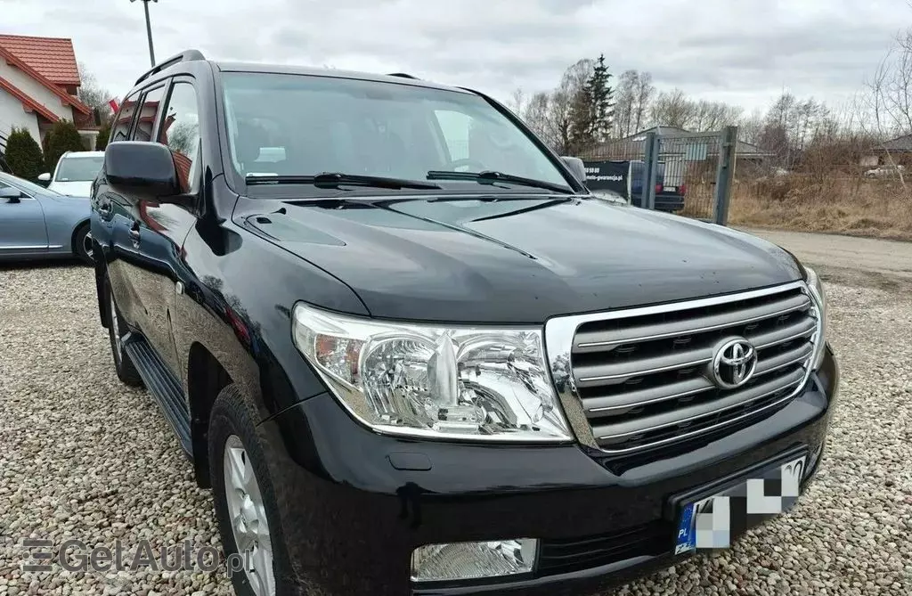 TOYOTA Land Cruiser 