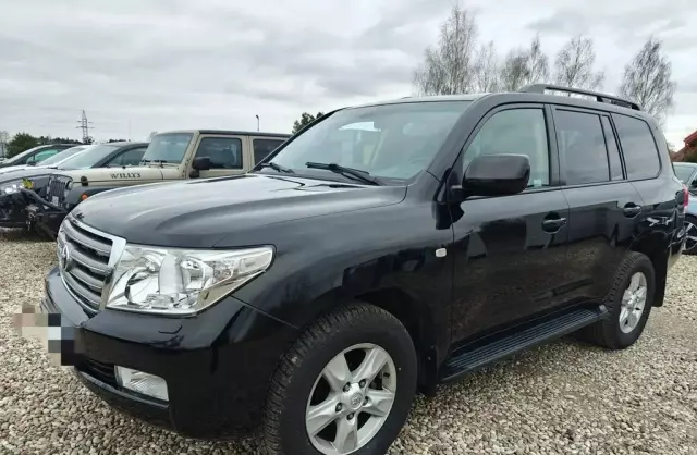 TOYOTA Land Cruiser 