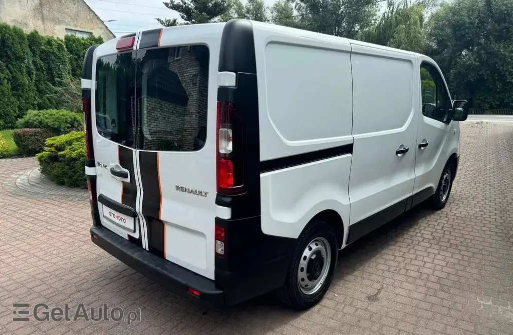 RENAULT Trafic 