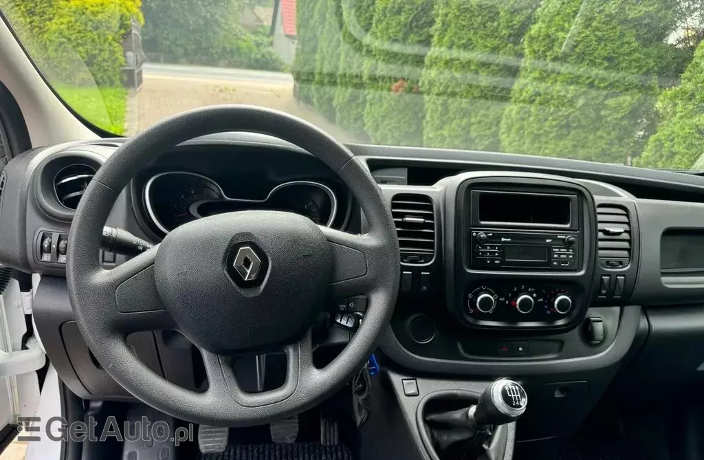 RENAULT Trafic 