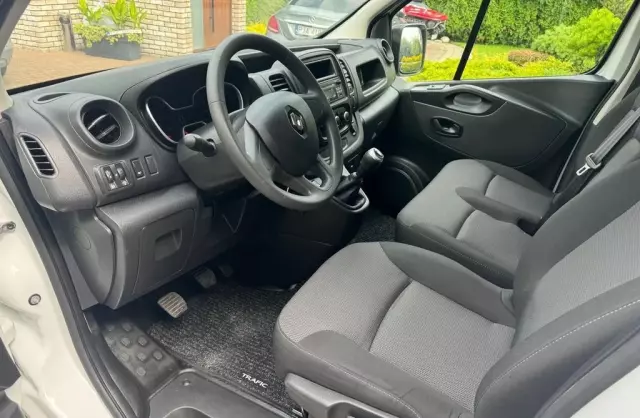 RENAULT Trafic 