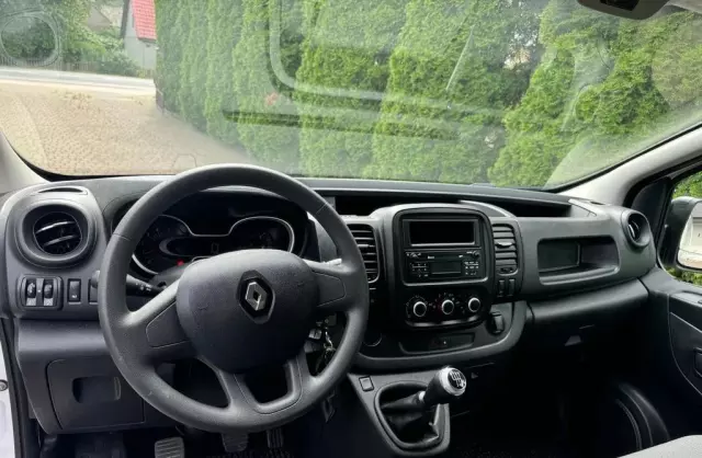 RENAULT Trafic 