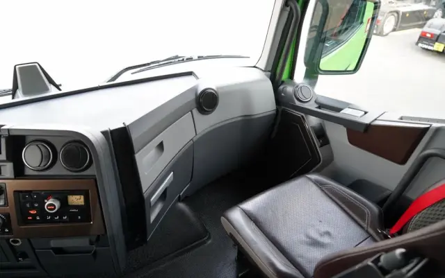 RENAULT T 520 / MAXISPACE / RETARDER / ALUFELGI  / SKÓRY / EURO 6 