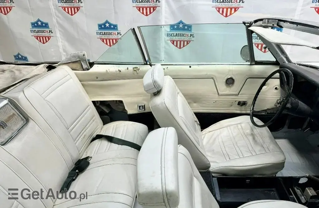 CHRYSLER Town & Country 