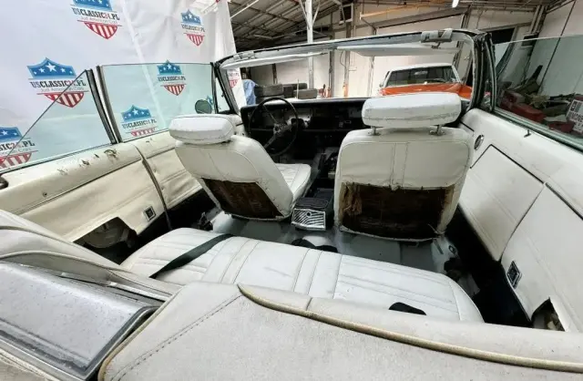 CHRYSLER Town & Country 