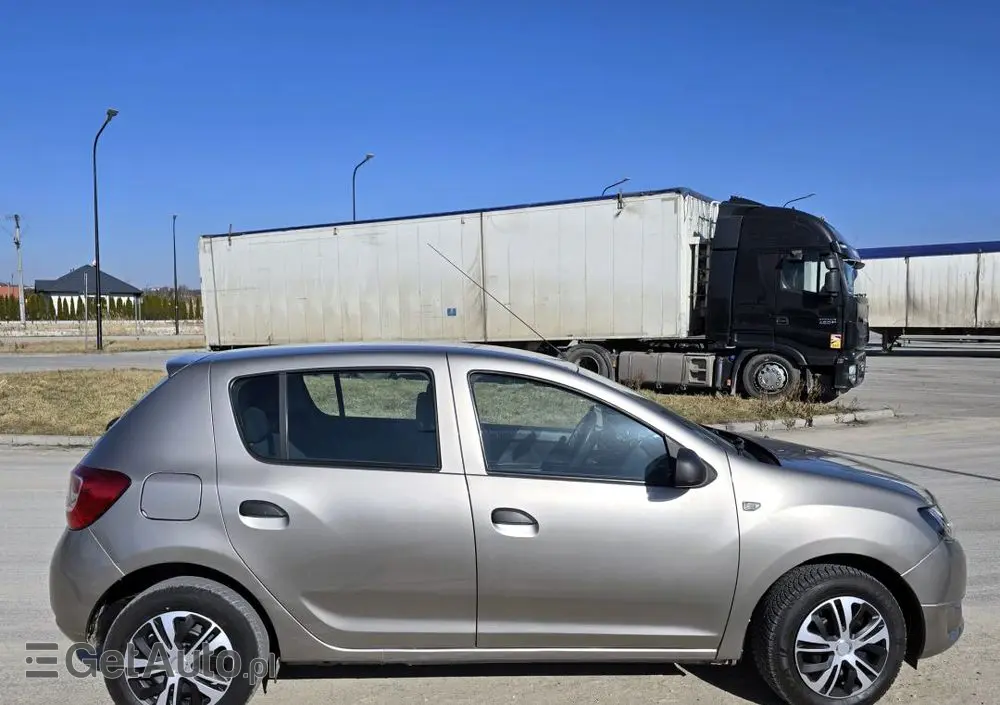 DACIA Sandero 1.2 16V 75 Live II