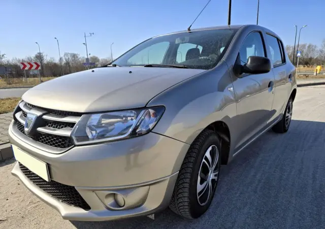 DACIA Sandero 1.2 16V 75 Live II