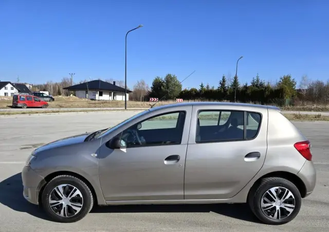 DACIA Sandero 1.2 16V 75 Live II